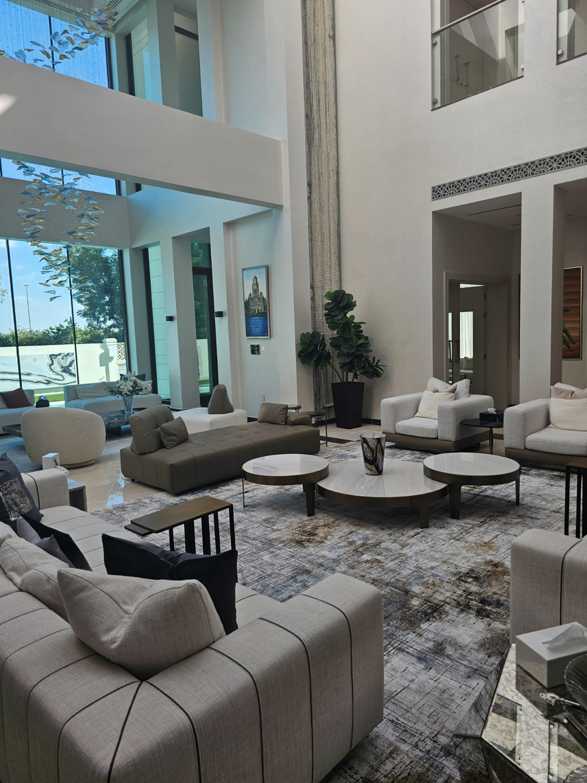 J11, Emirates Hills image 17